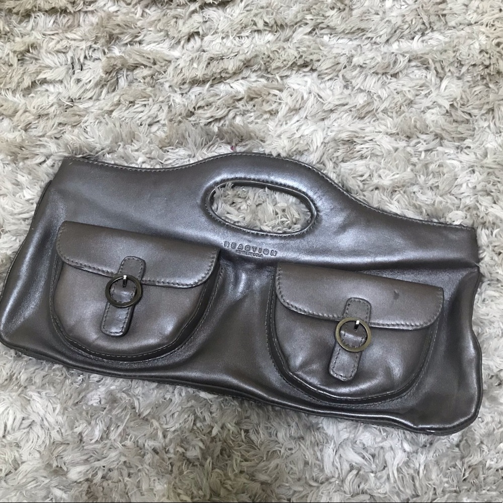 KENNETH COLE REACTION gray/silver clutch